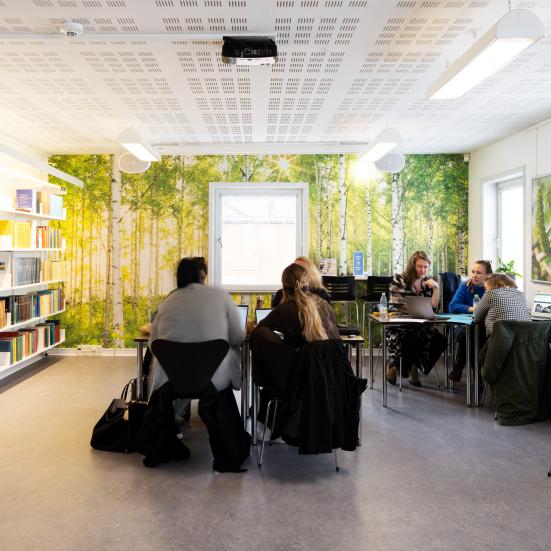 Studiezonen på Køge Bibliotek. Foto: Trine Sand Skjøldberg